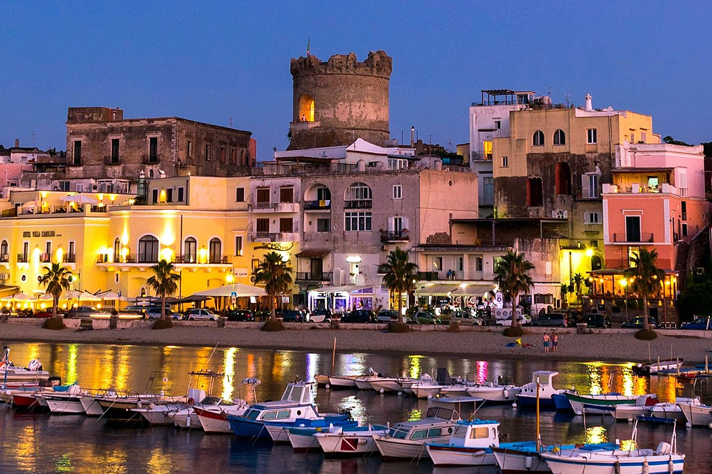 Day Cruise to Discover Ischia With Lunch