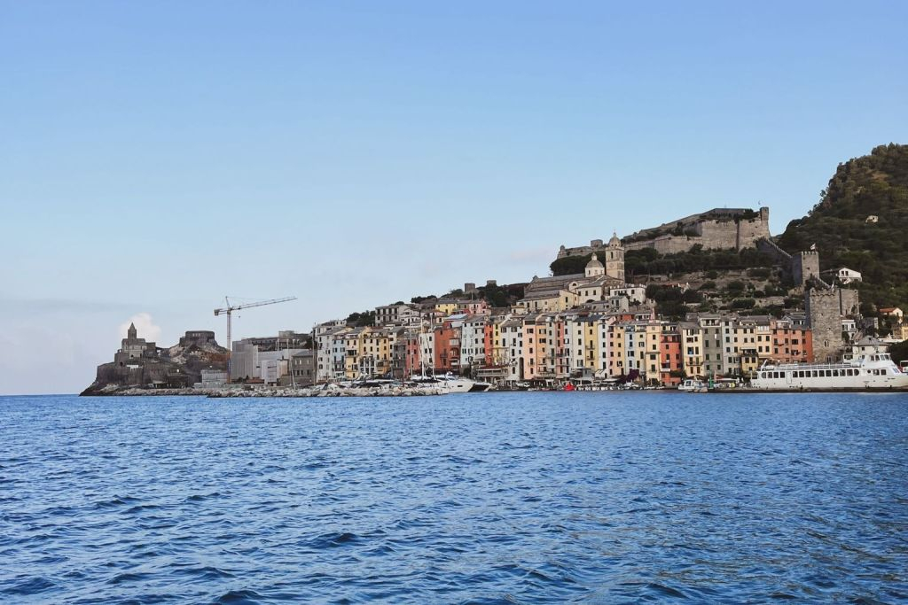 Cinque Terre: Passeio de barco ao pôr do sol para pequenos grupos