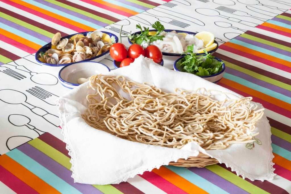 Sorrente : Cours de cuisine familiale en petit groupe avec un hôte local