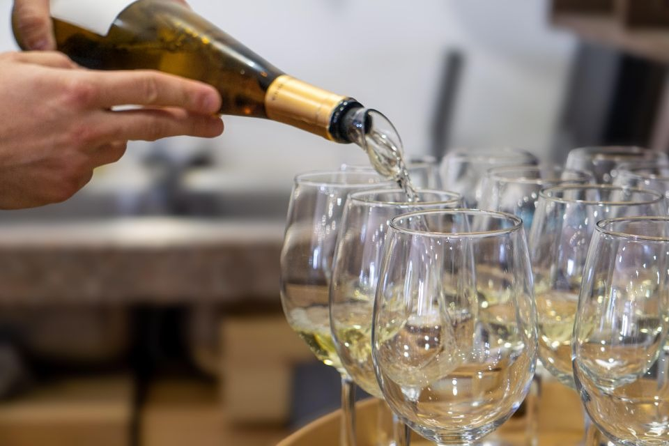 Tour del vino per piccoli gruppi ed esplorazione di Silves da Albufeira