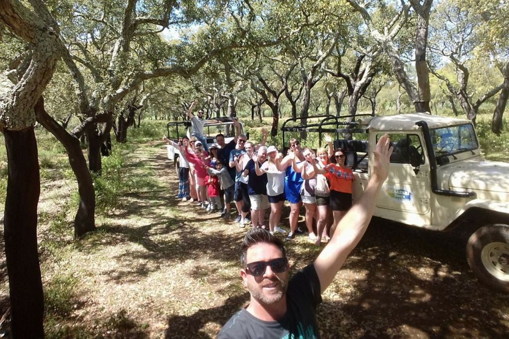 Algarve Sunset Jeep Tour with Tastings