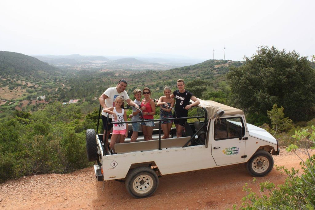 Algarve Sunset Jeep Tour with Tastings