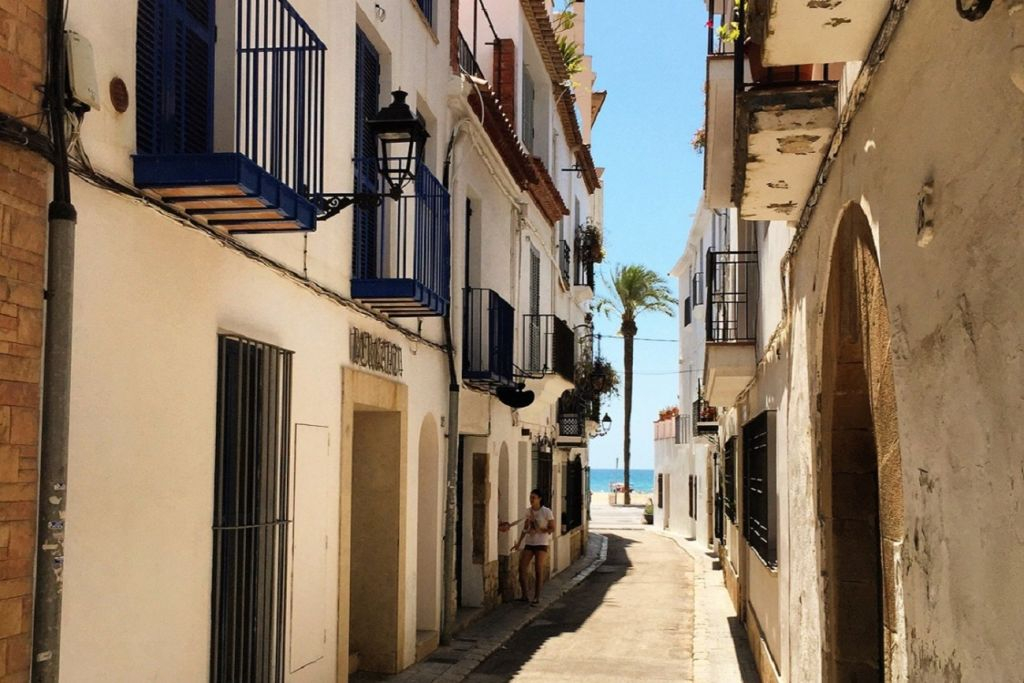 Sailboat Ride in Sitges, with Winery Visit