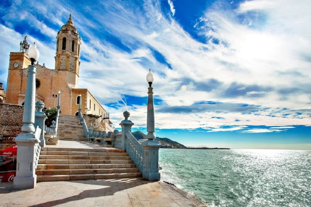 Sailboat Ride in Sitges, with Winery Visit