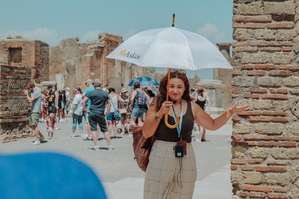 Pompeii & Herculaneum: Guided Day Trip from Rome