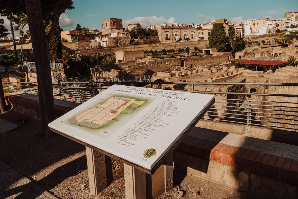 Pompeii & Herculaneum: Guided Day Trip from Rome