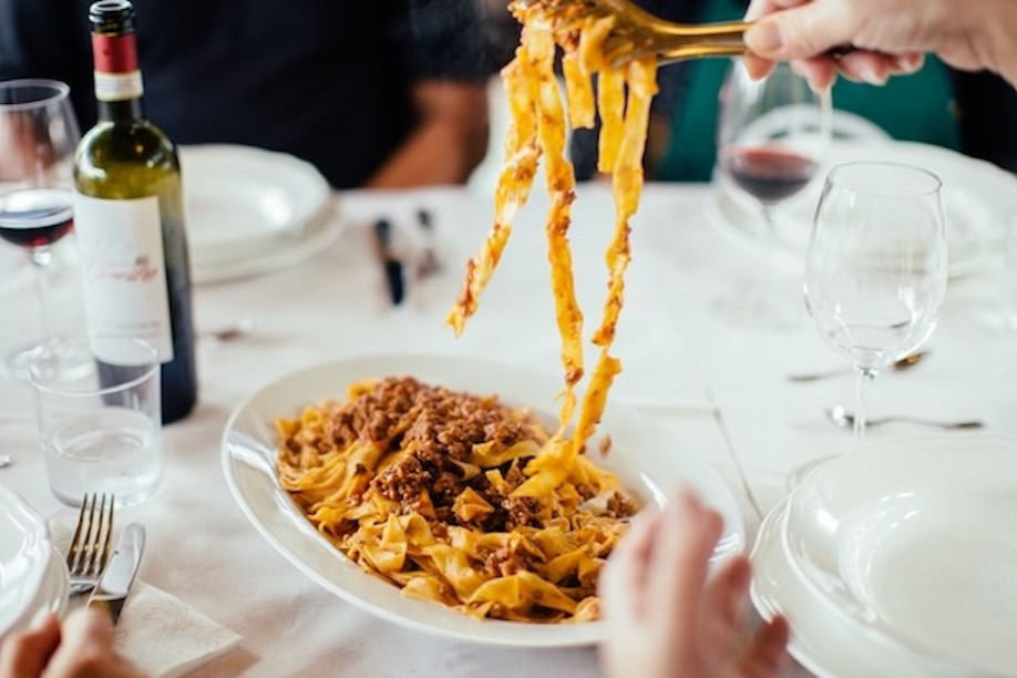 Florence: Cooking Class with Lunch at a Farmhouse + Local Market Tour