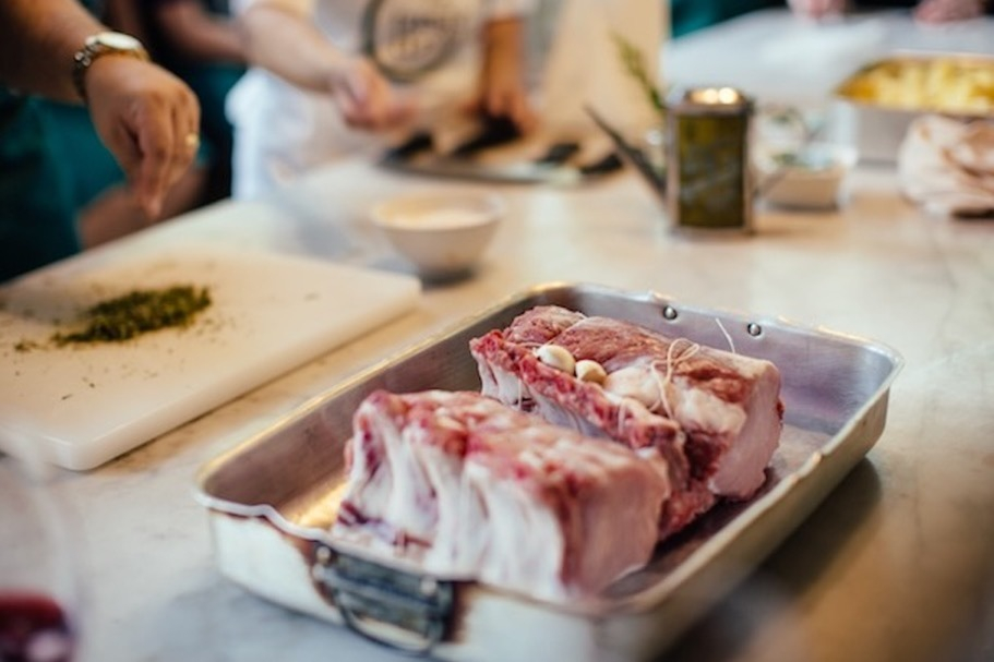Florence: Cooking Class with Lunch at a Farmhouse + Local Market Tour