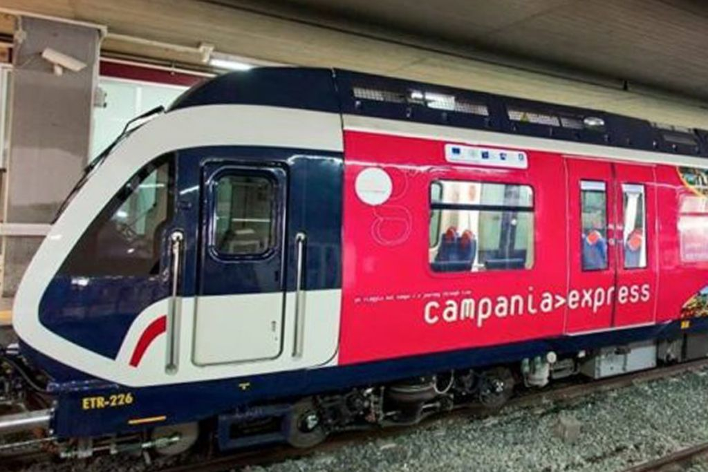 Naples : Transfert en train Porta Nolana de/à Sorrento