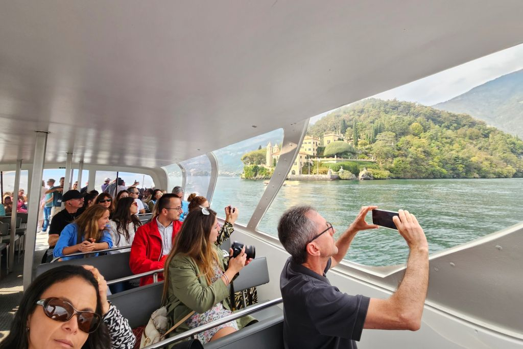 Como, Lugano e Bellagio: tour con crociera in barca