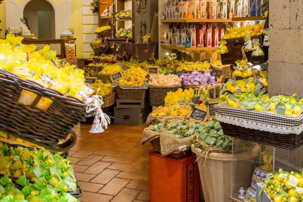Amalfi & Positano: Boat Tour + Roundtrip from Pompei