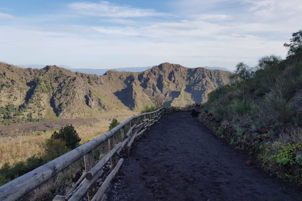 Pompei, Vesuvius & Herculaneum: Entry Ticket + Roundtrip from Naples