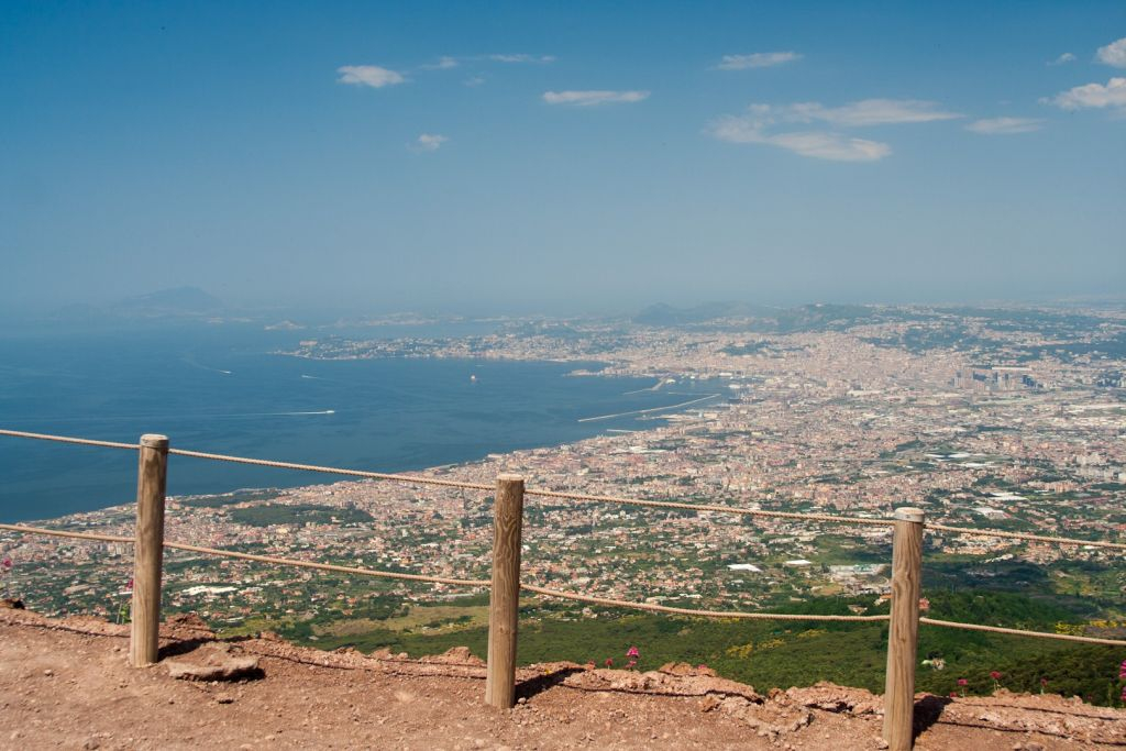 Pompei, Vesuvius & Herculaneum: Entry Ticket + Roundtrip from Naples
