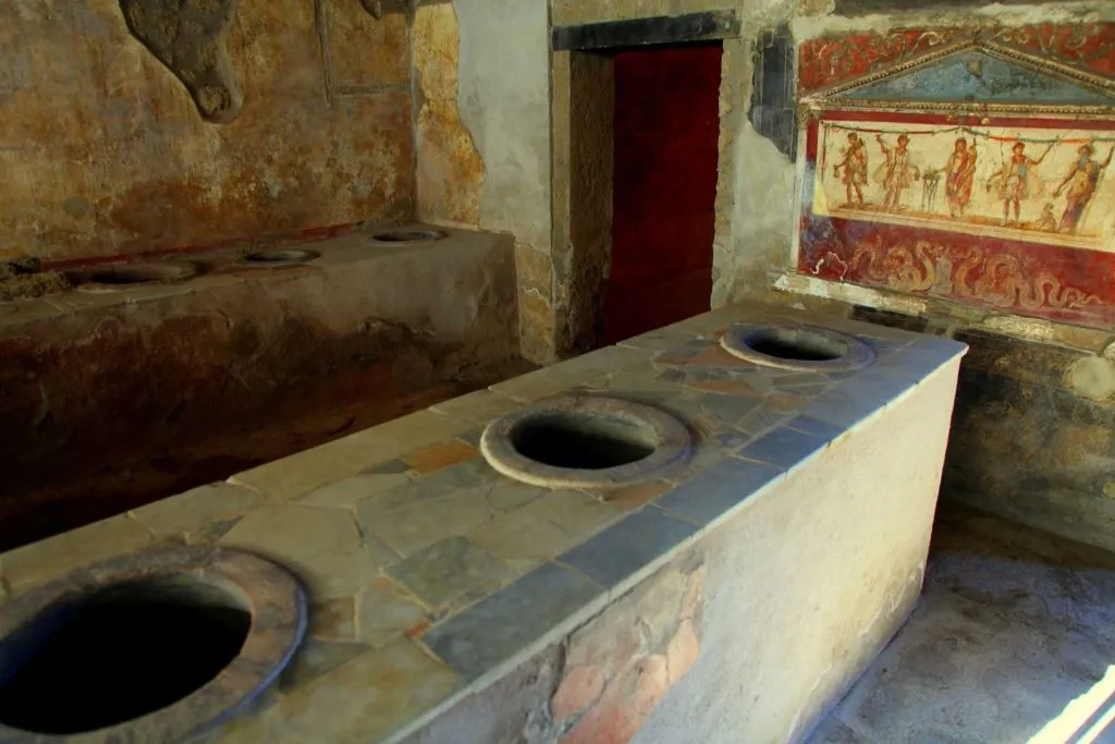 Pompei, Vesuvius & Herculaneum: Entry Ticket + Roundtrip from Naples