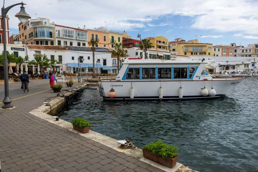 Menorca: Excursión Guiada por la Isla del Lazareto