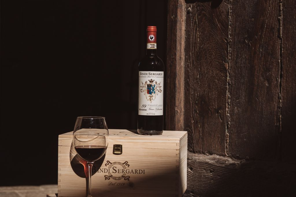 Siena: Wine Tasting + Bruschetta in Tuscan Vineyard