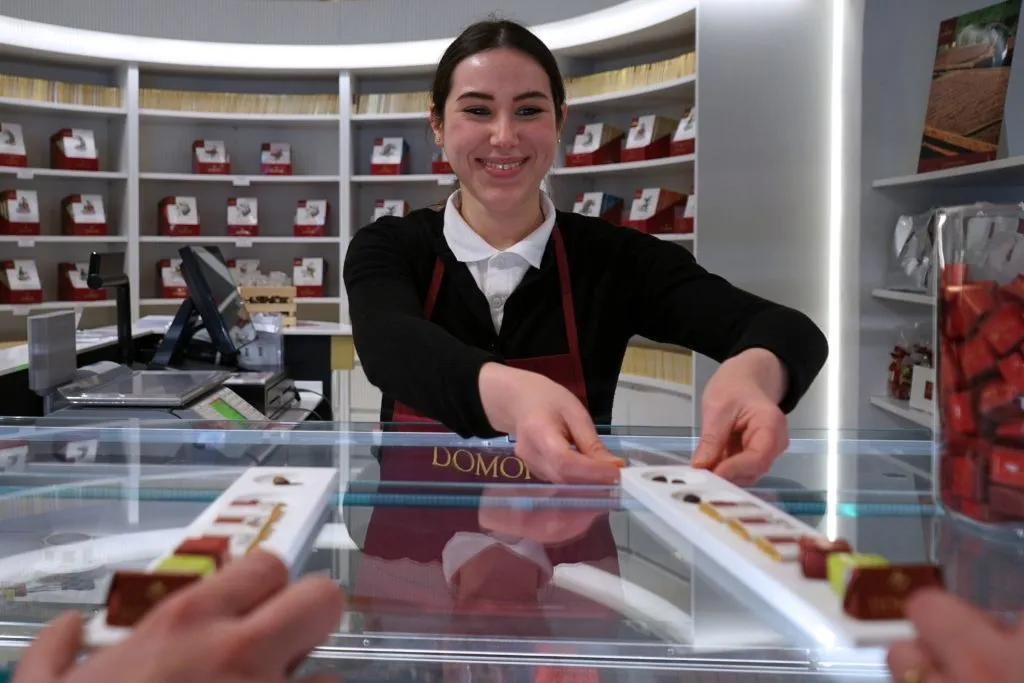 Torino: Tour gastronomico guidato con degustazione di cioccolato e vino