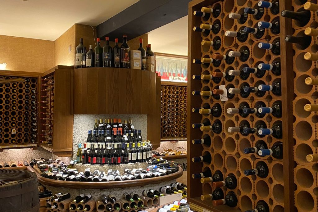Florence: Wine Tasting + Lunch in the Historical Center