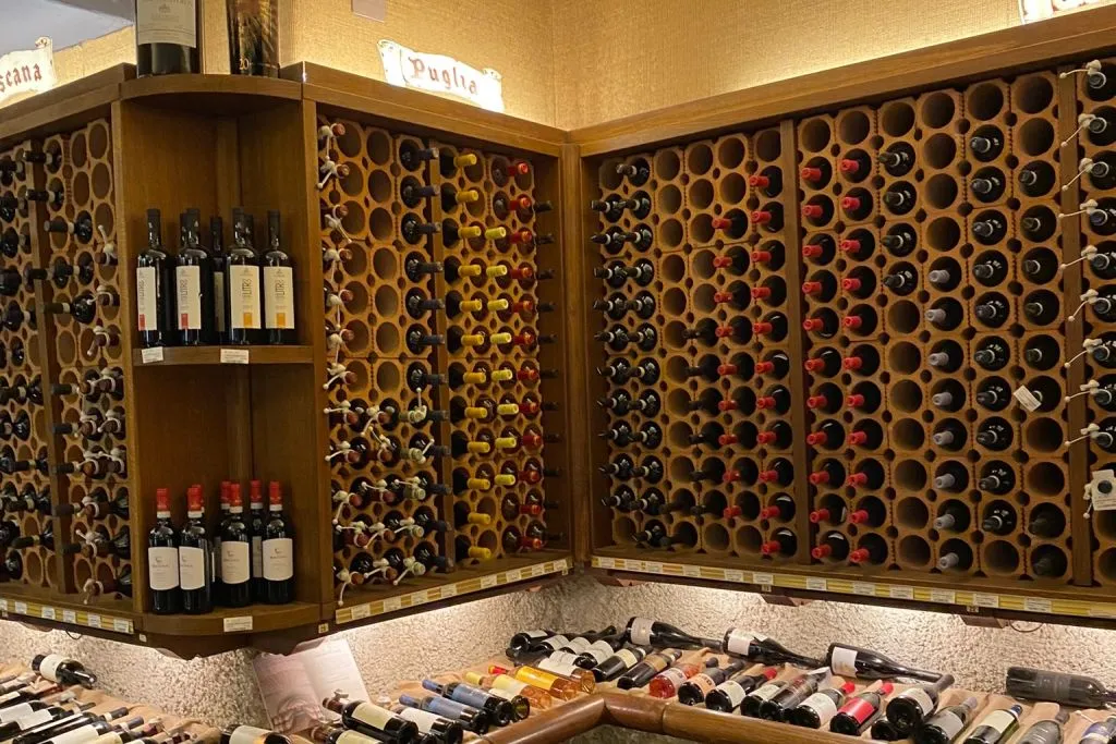 Florence: Wine Tasting + Lunch in the Historical Center