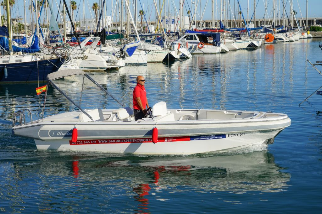 Barcelona: All-Inclusive Fishing Experience Package