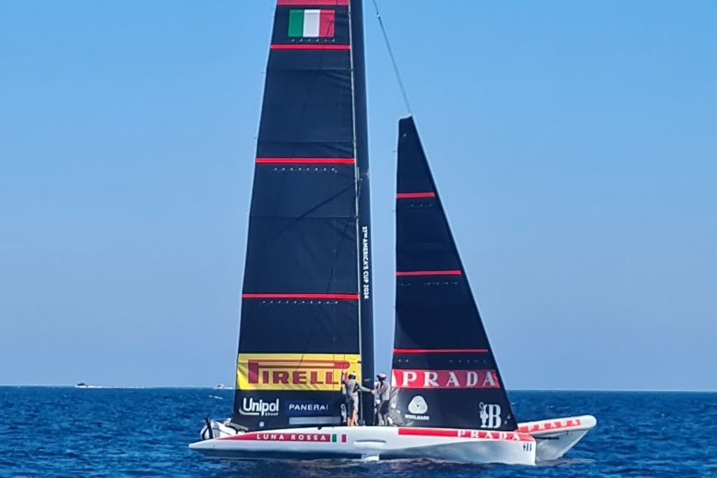 Barcelona: America's Cup 37 Live from the Sea
