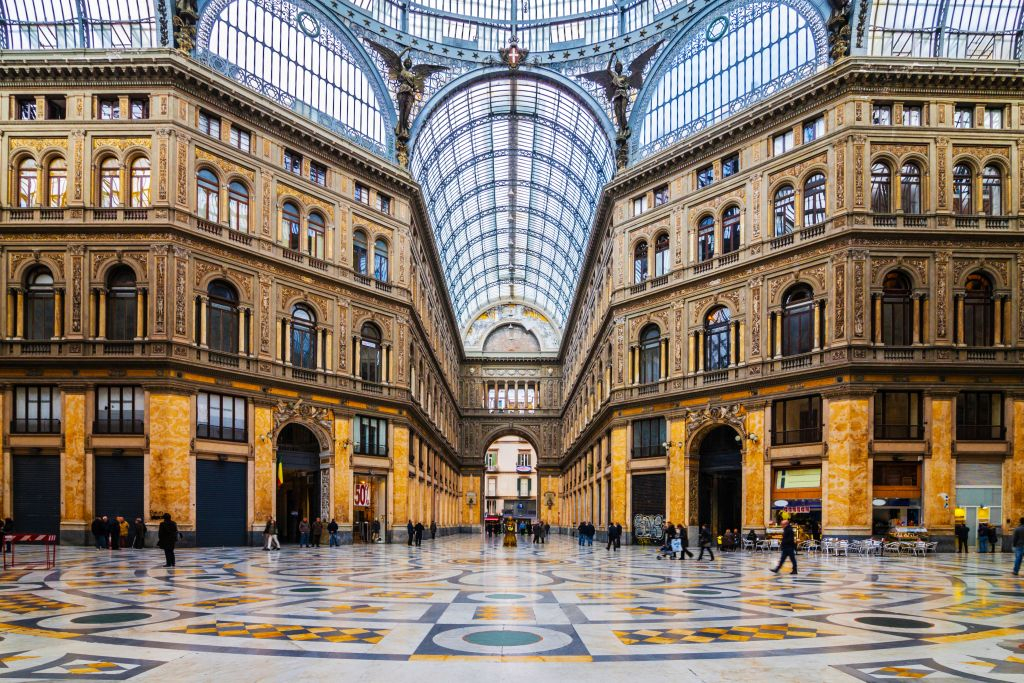 Pompeii and Naples: Day Tour from Rome