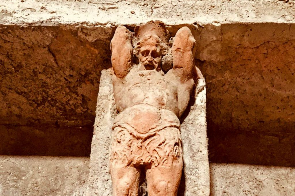 Pompeii and Naples: Day Tour from Rome