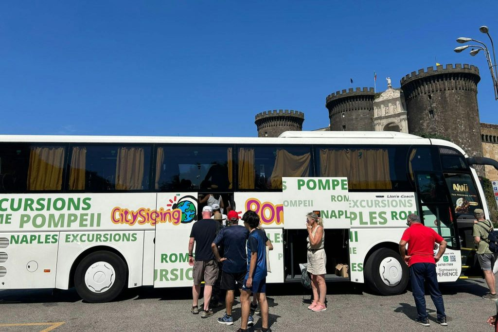Pompeii and Naples: Day Tour from Rome