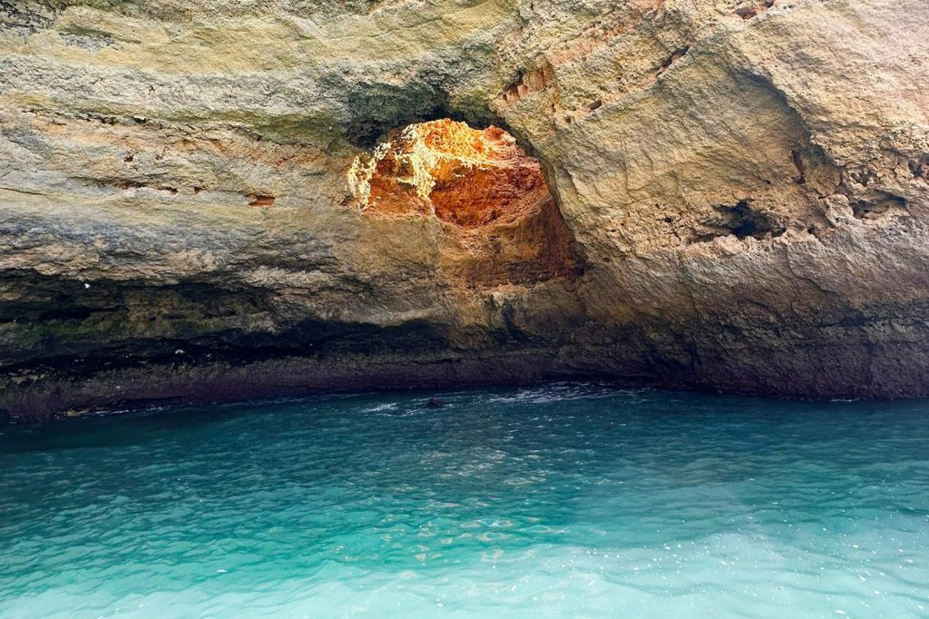 Portimão to Gruta do Paraíso Tour