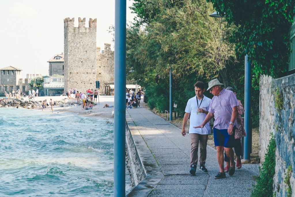 Sirmione: Tour in barca e Grotte di Catullo
