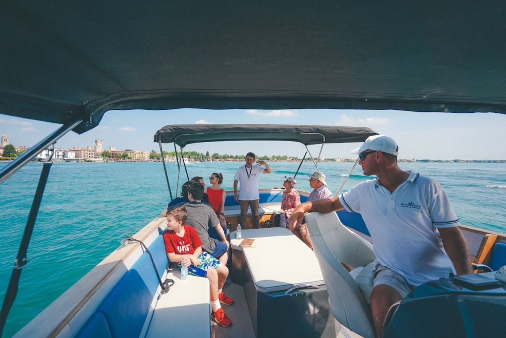Sirmione: Tour in barca e Grotte di Catullo