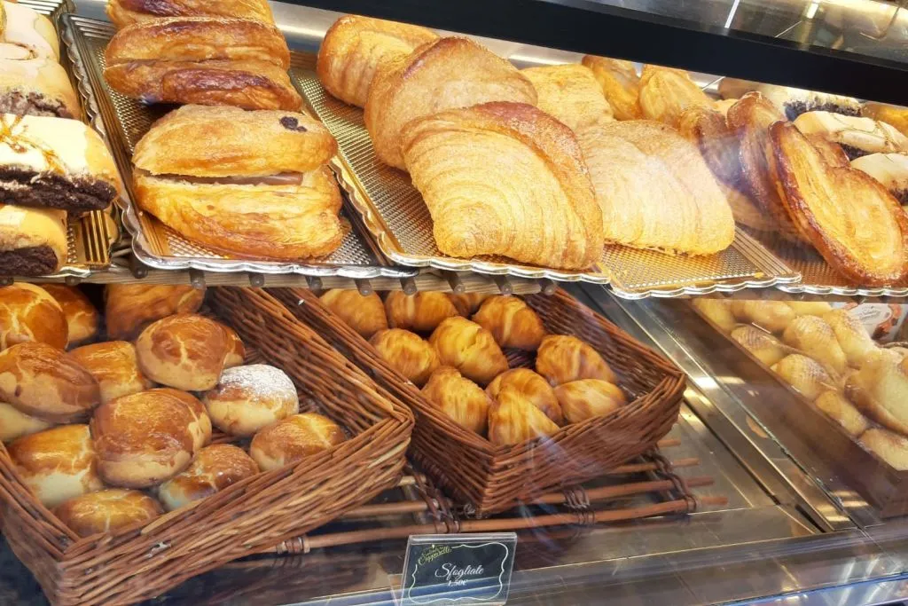 Naples: Guided Street Food Experience