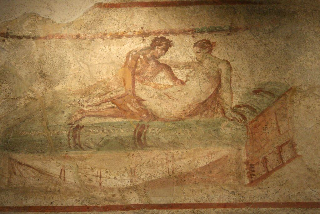 Pompeii: Guided Tour + Tasting & Lunch + Roundtrip from Naples