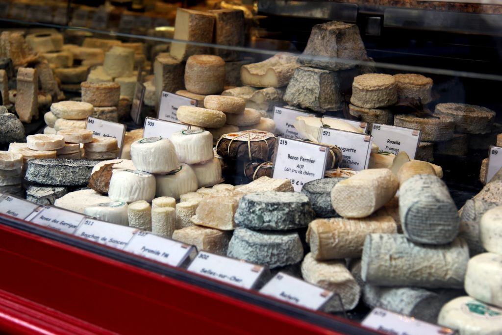 Tastes Around the Tower: Gourmet Tour of Rue Cler