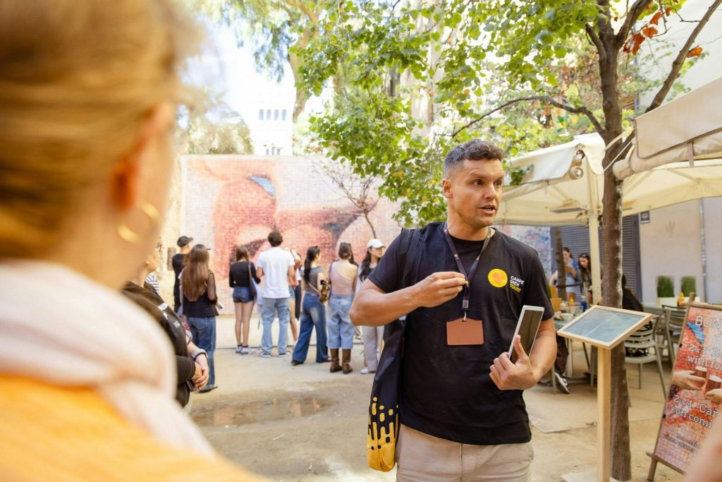 Barcelona: Historic City Walking Tour