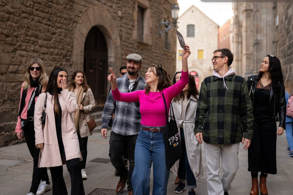 Barcelona: Historic City Walking Tour