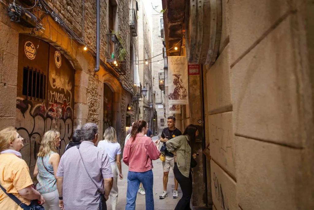Barcelona: Historic City Walking Tour