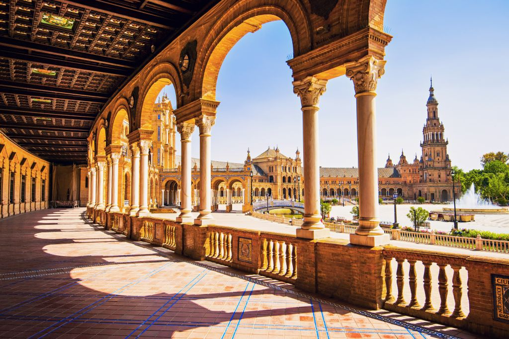 Siviglia: tour a piedi della città + viaggio di andata e ritorno da Madrid in treno