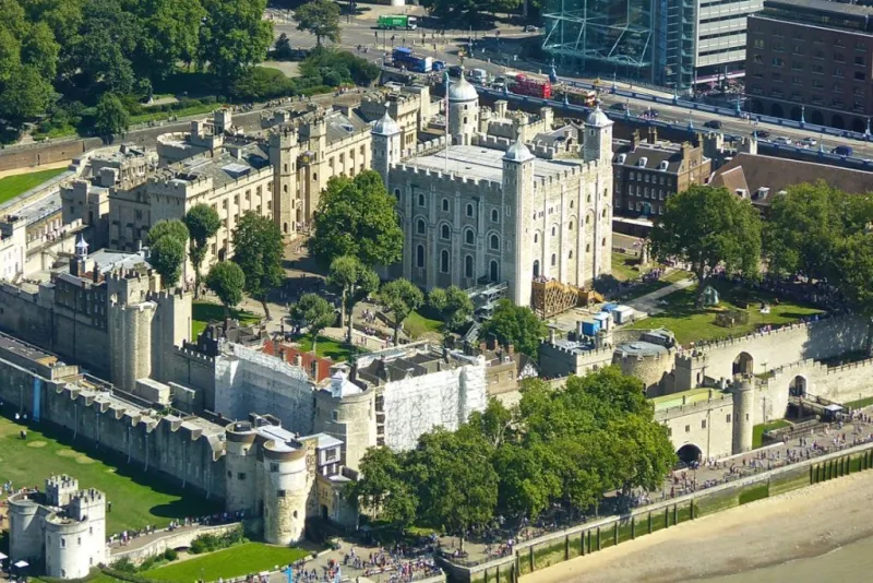 London: Tower of London Entry & 30+ Top Sights Tour