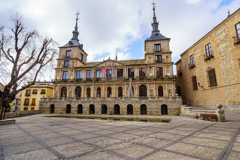 From Madrid: Full-Day Medieval Tour in Toledo and Avila