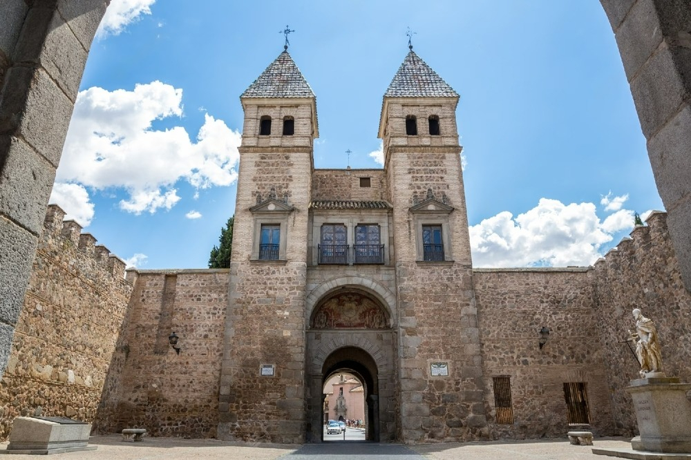 From Madrid: Full-Day Medieval Tour in Toledo and Avila