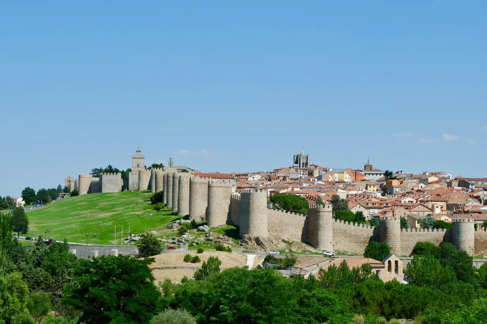 From Madrid: Full-Day Medieval Tour in Toledo and Avila