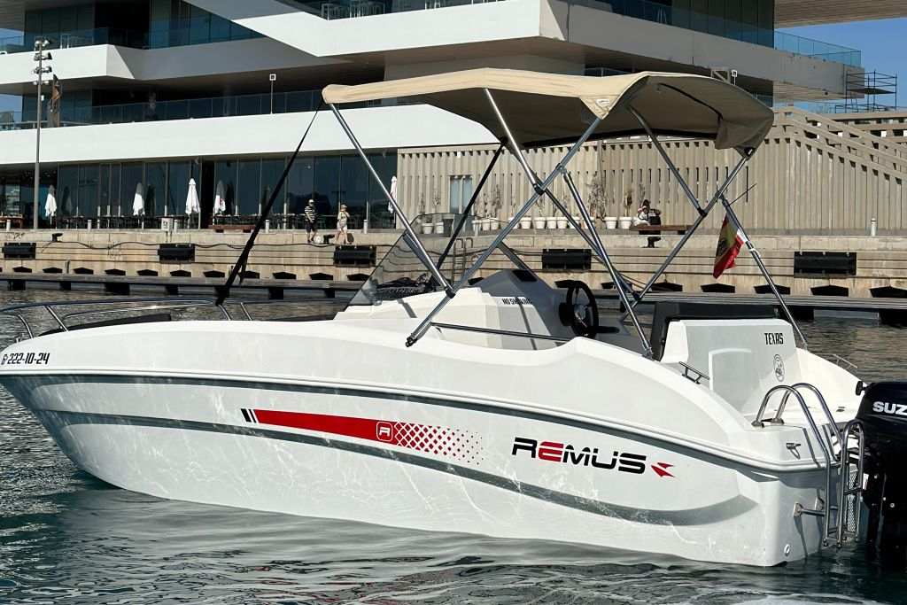 Unlicensed Boat
