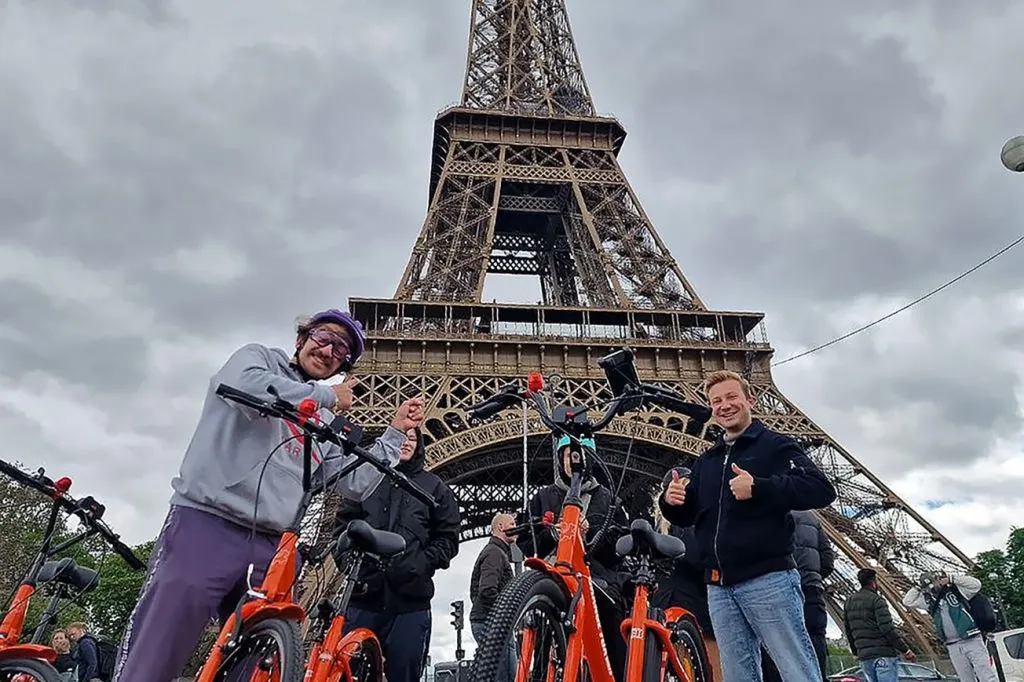 City's Must-See Highlights on a Small Group Bike/E-Bike Tour with a Local Guide