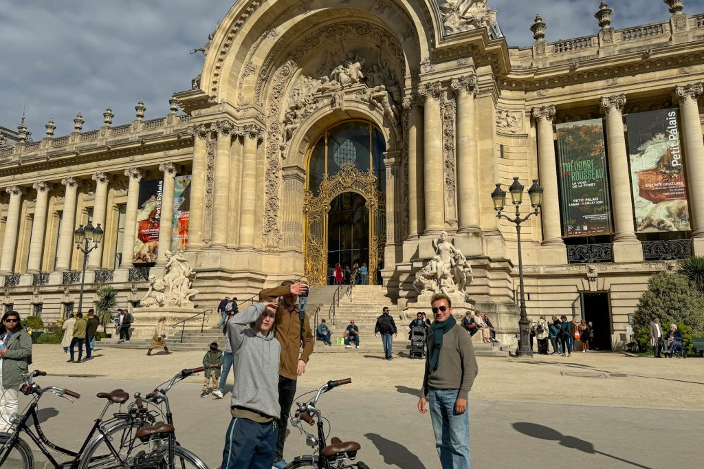 I punti salienti della città da vedere con un tour in bicicletta di piccolo gruppo con una guida locale