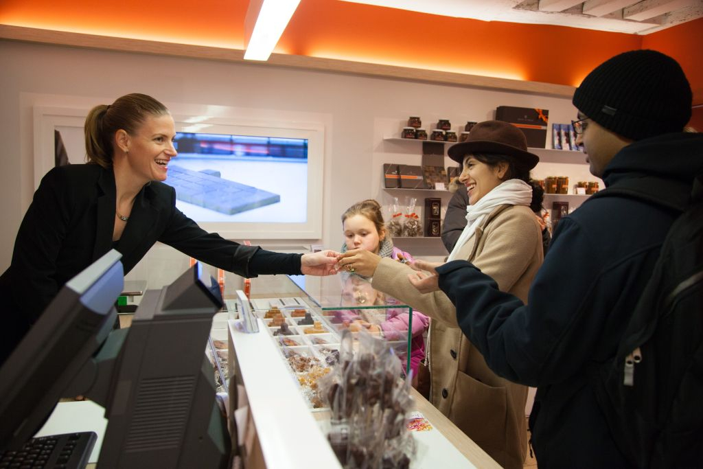 The Marais Pastry and Chocolate Tasting Tour in Paris