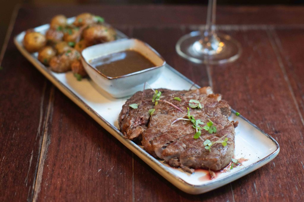 Ô Chateau Paris: Wine Tasting Dinner