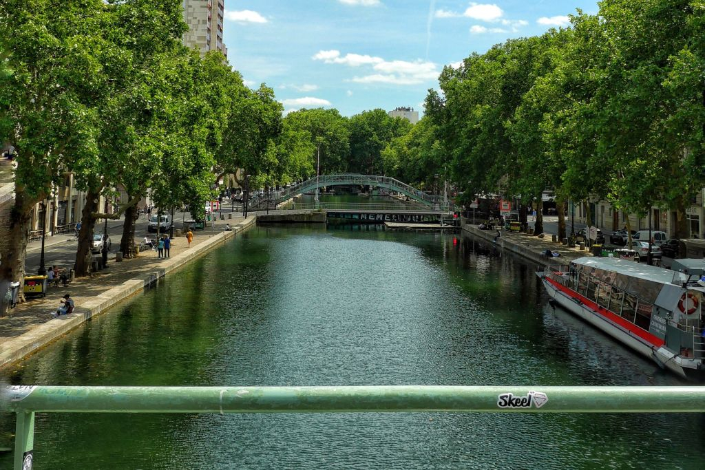 Paris: Canal St Martin Food Tour