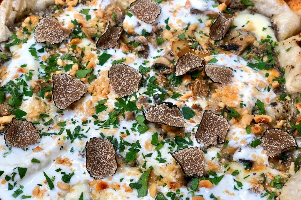 Paris: Canal St Martin Food Tour