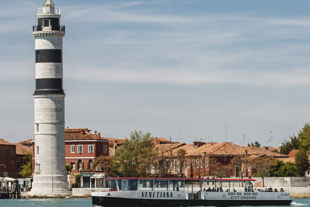 Murano & Burano: Boat Tour with Glass Blowing from Venice